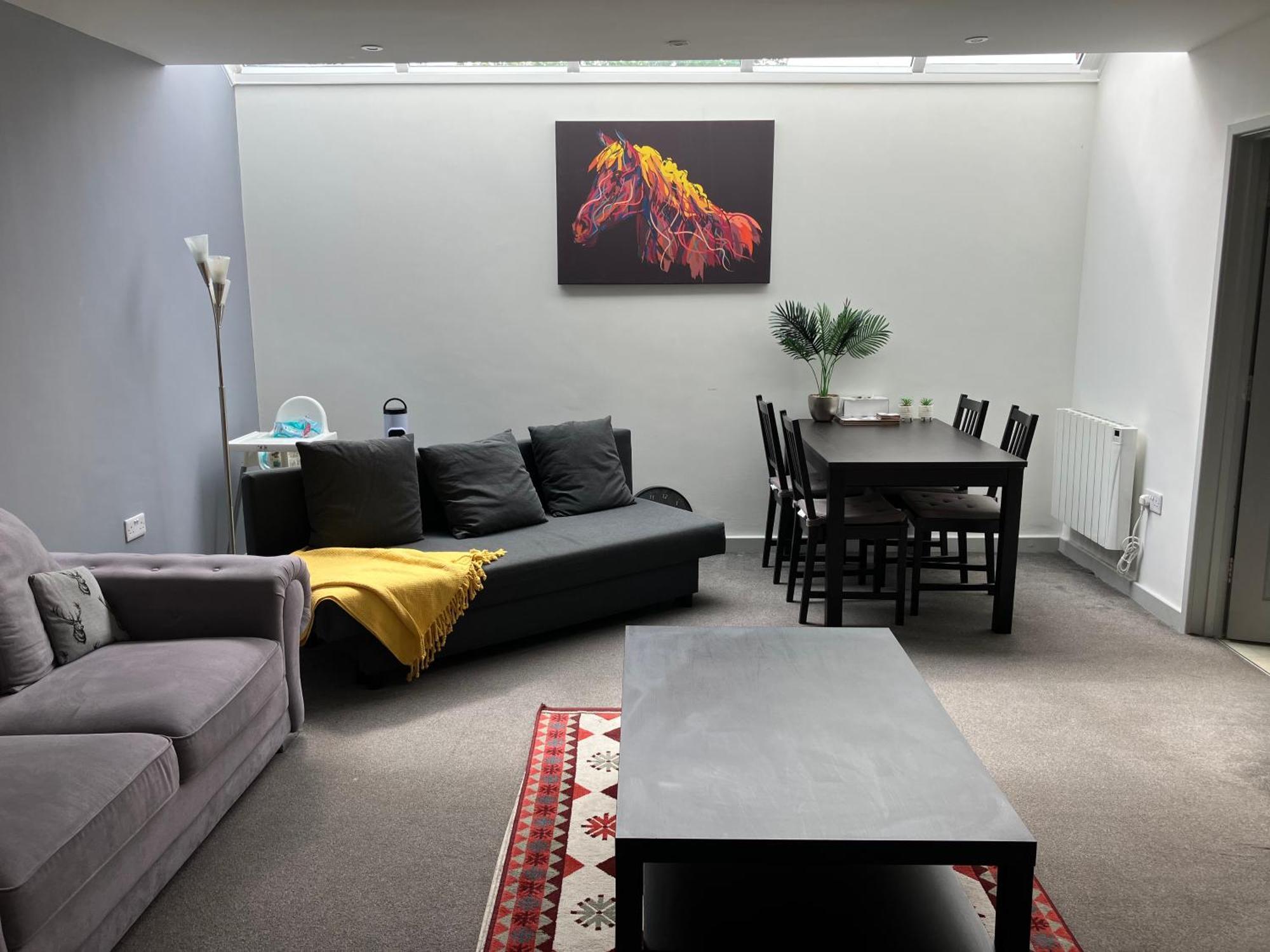 Lancing Apartments - Spacious 2 Bed - Sleeps 6 - Burnham Village Слау Екстериор снимка
